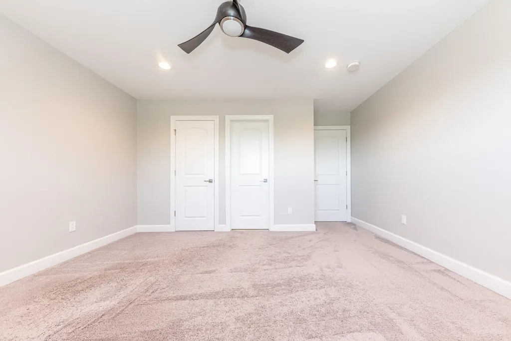 2376 Westbrooke Circle S Ann Arbor Charter Township MI 48105