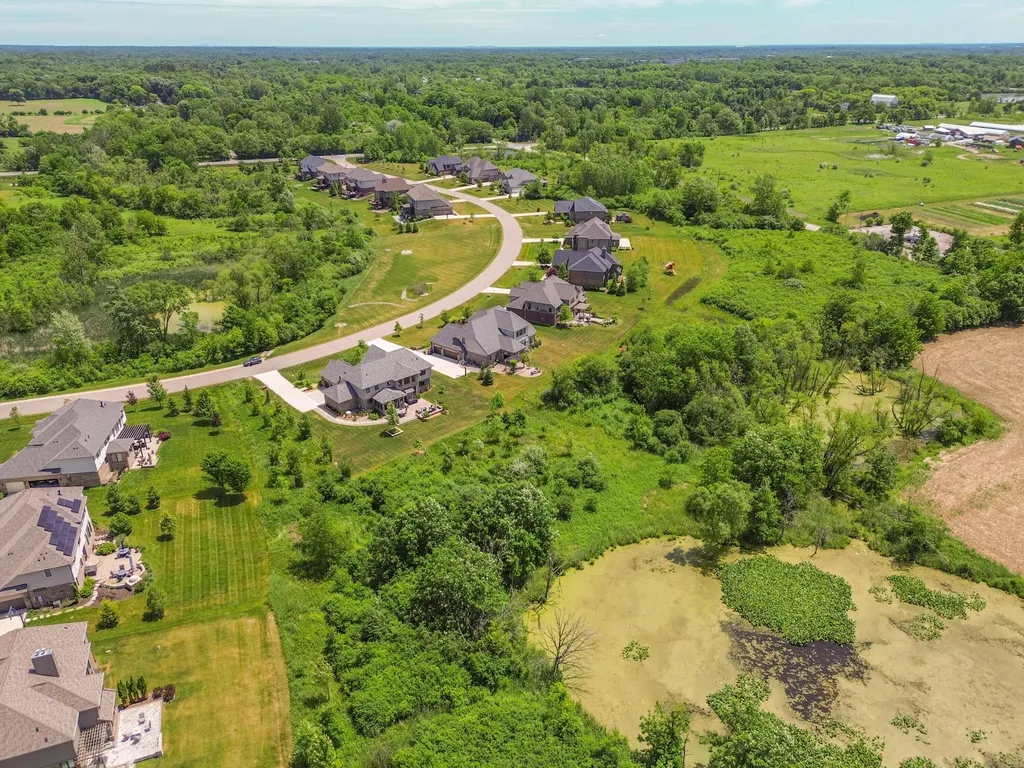2376 Westbrooke Circle S Ann Arbor Charter Township MI 48105