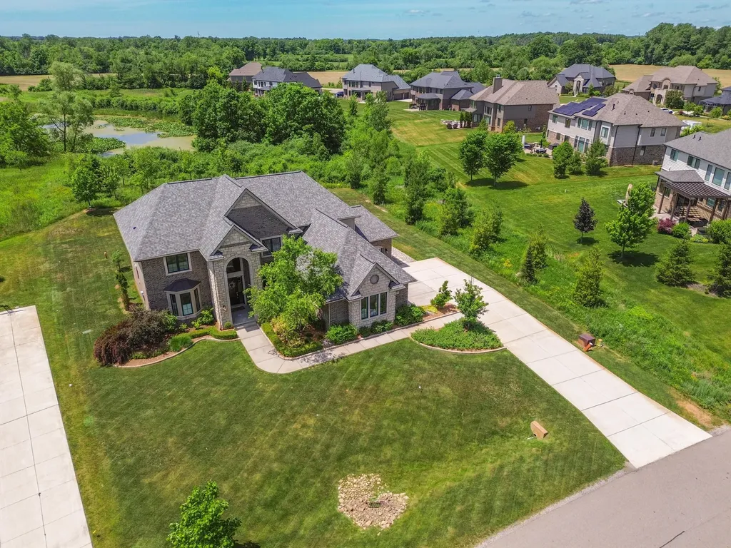 2376 Westbrooke Circle S Ann Arbor Charter Township MI 48105