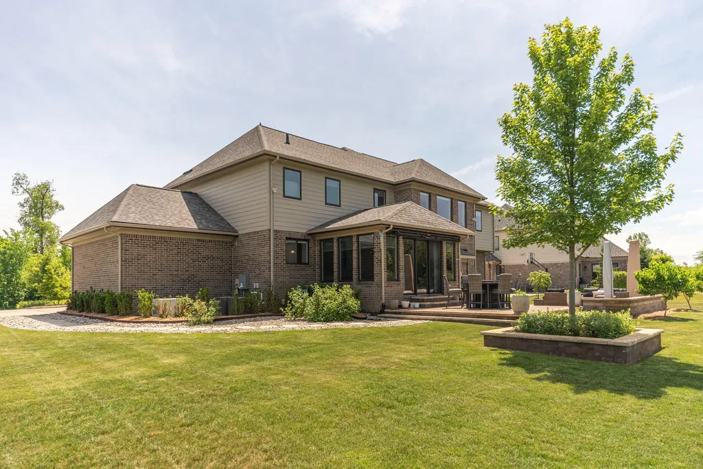 2376 Westbrooke Circle S Ann Arbor Charter Township MI 48105
