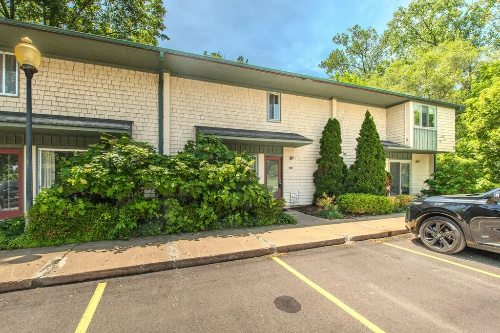 1795 Hideaway Lane Ann Arbor City MI 48105