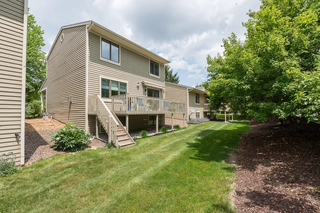 607 Woodcreek Circle Saline City MI 48176