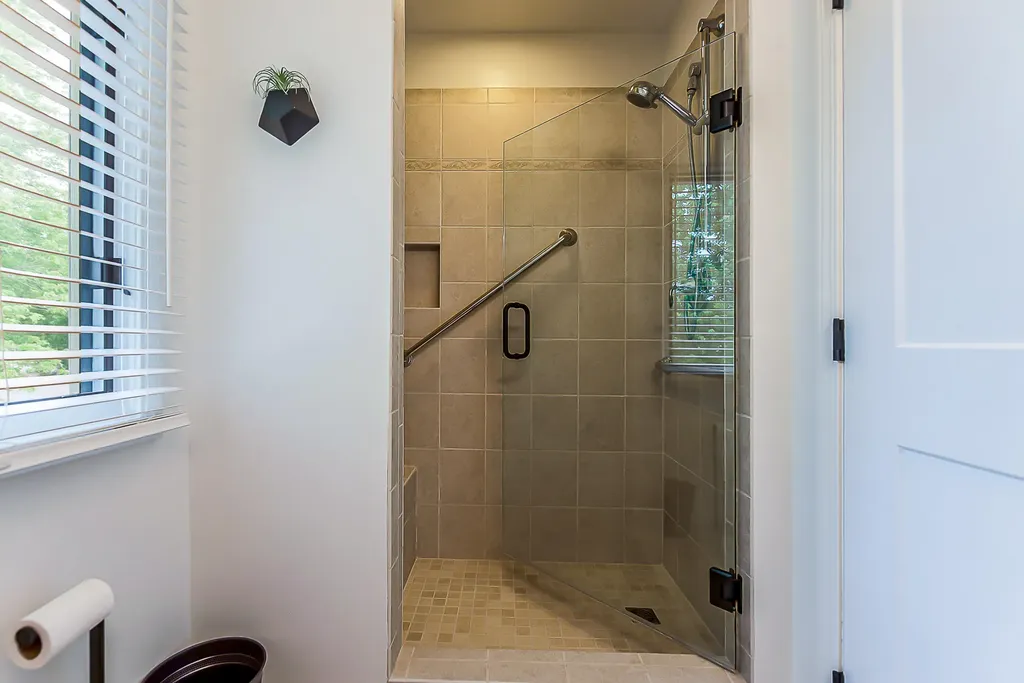 607 Woodcreek Circle Saline City MI 48176