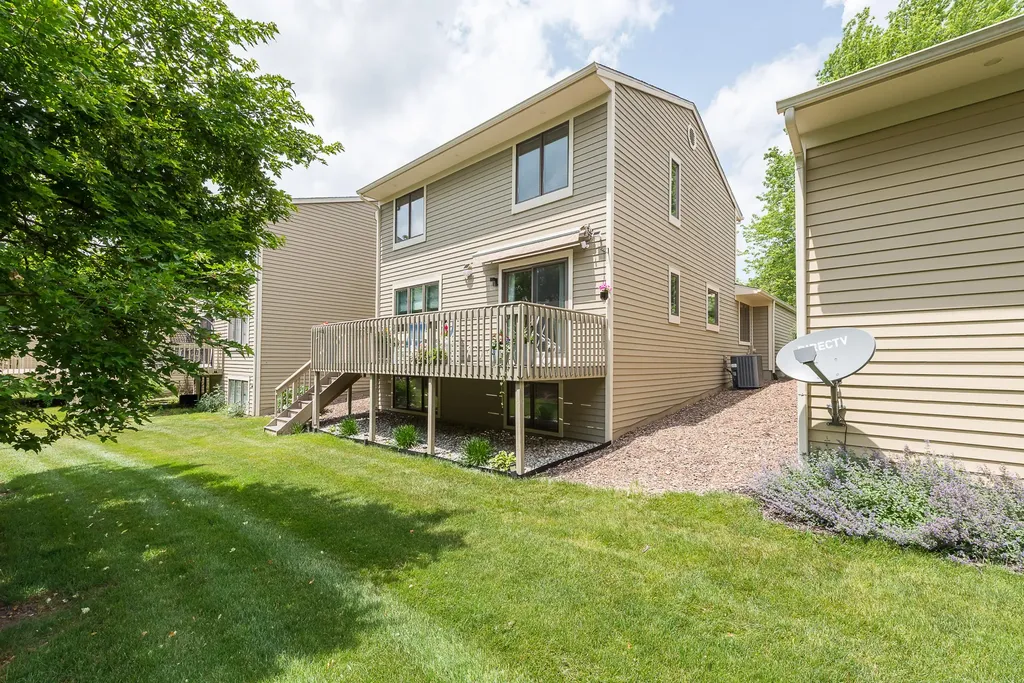 607 Woodcreek Circle Saline City MI 48176