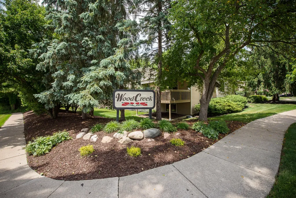 607 Woodcreek Circle Saline City MI 48176