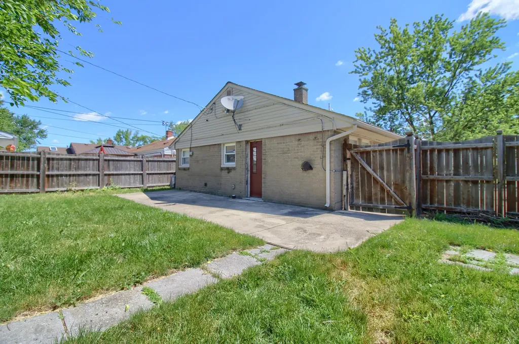 18266 Hamann Street Riverview City MI 48193