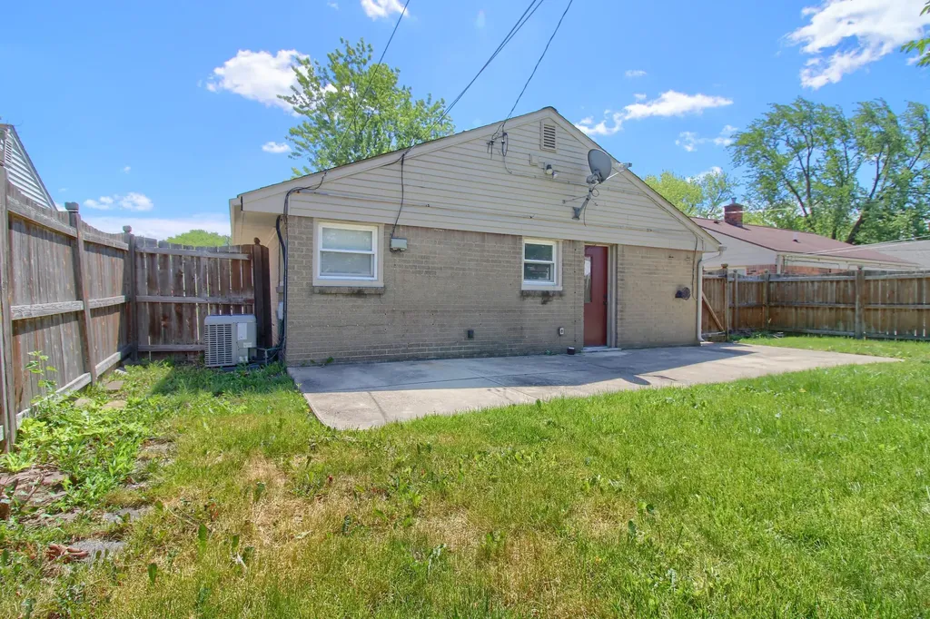 18266 Hamann Street Riverview City MI 48193