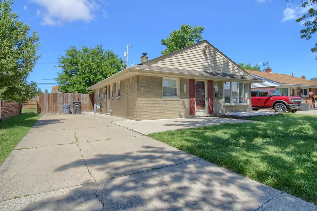18266 Hamann Street Riverview City MI 48193