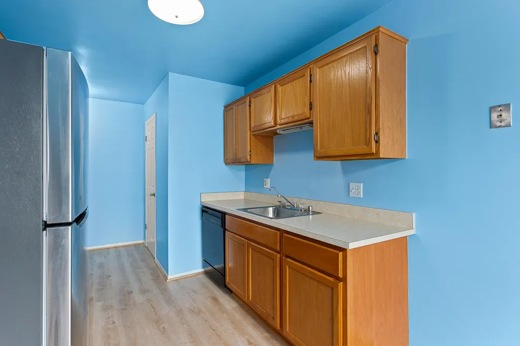31008 Country Bluff Farmington Hills City MI 48331