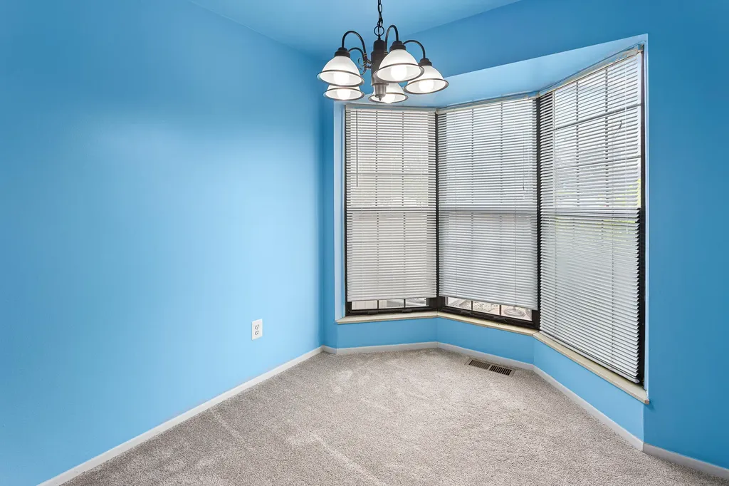 31008 Country Bluff Farmington Hills City MI 48331