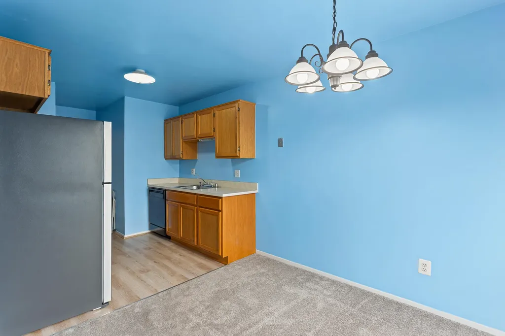 31008 Country Bluff Farmington Hills City MI 48331