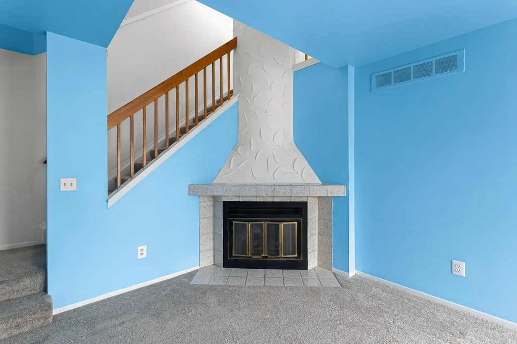 31008 Country Bluff Farmington Hills City MI 48331