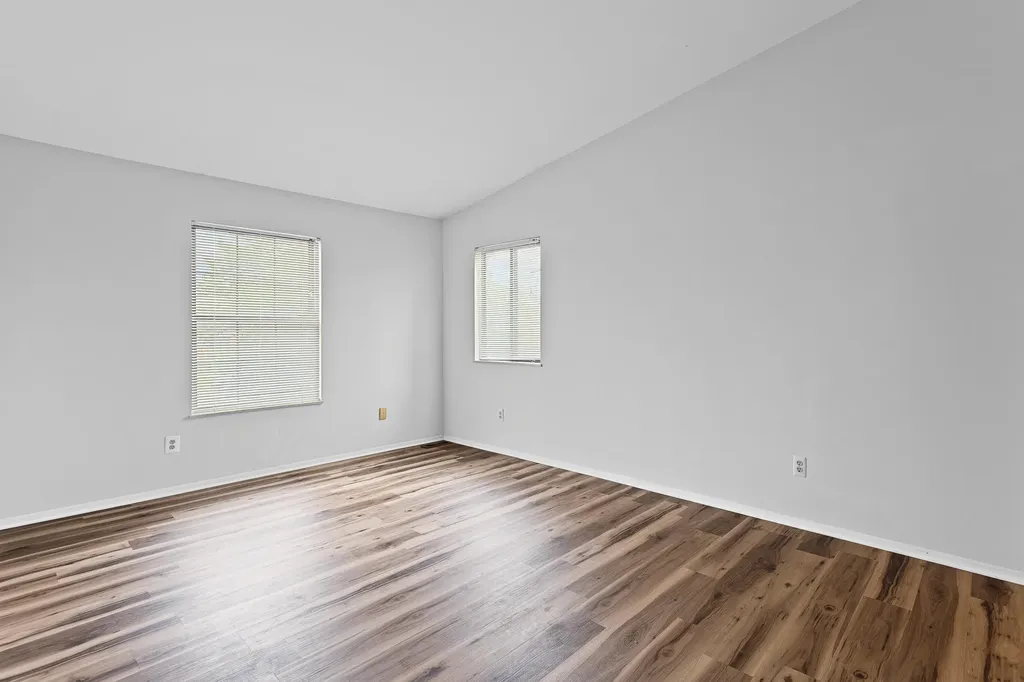 31008 Country Bluff Farmington Hills City MI 48331