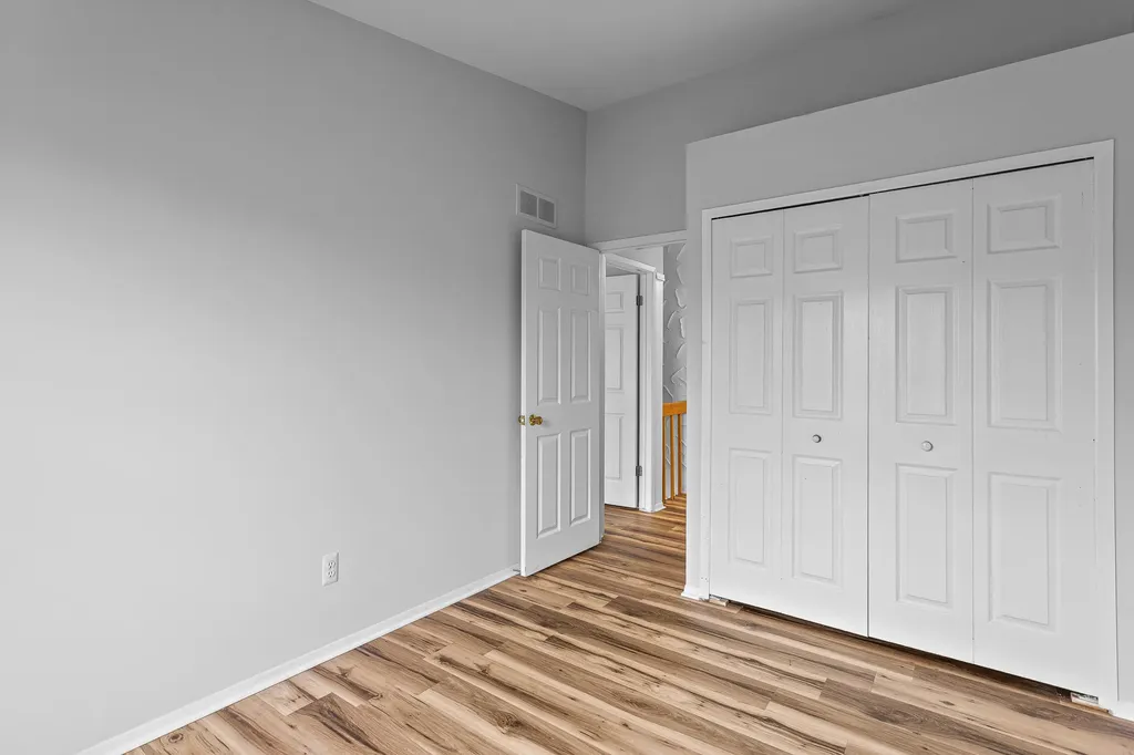 31008 Country Bluff Farmington Hills City MI 48331