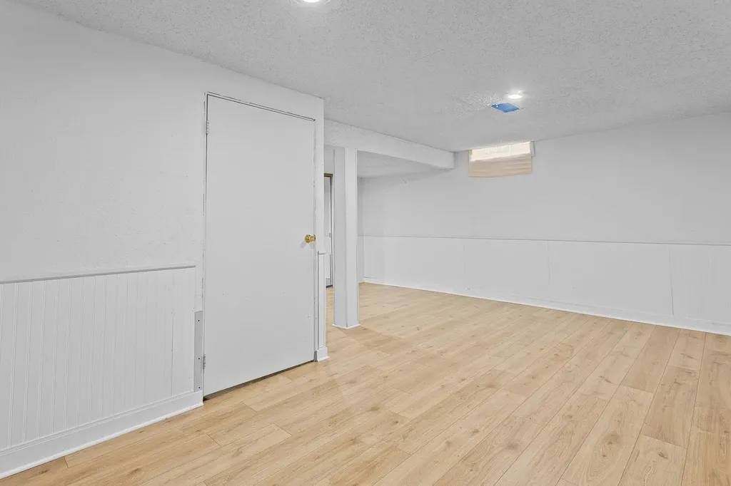31008 Country Bluff Farmington Hills City MI 48331
