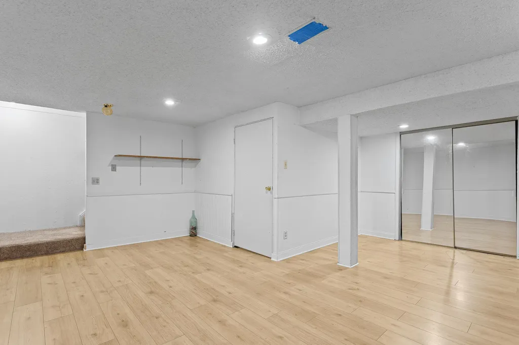 31008 Country Bluff Farmington Hills City MI 48331