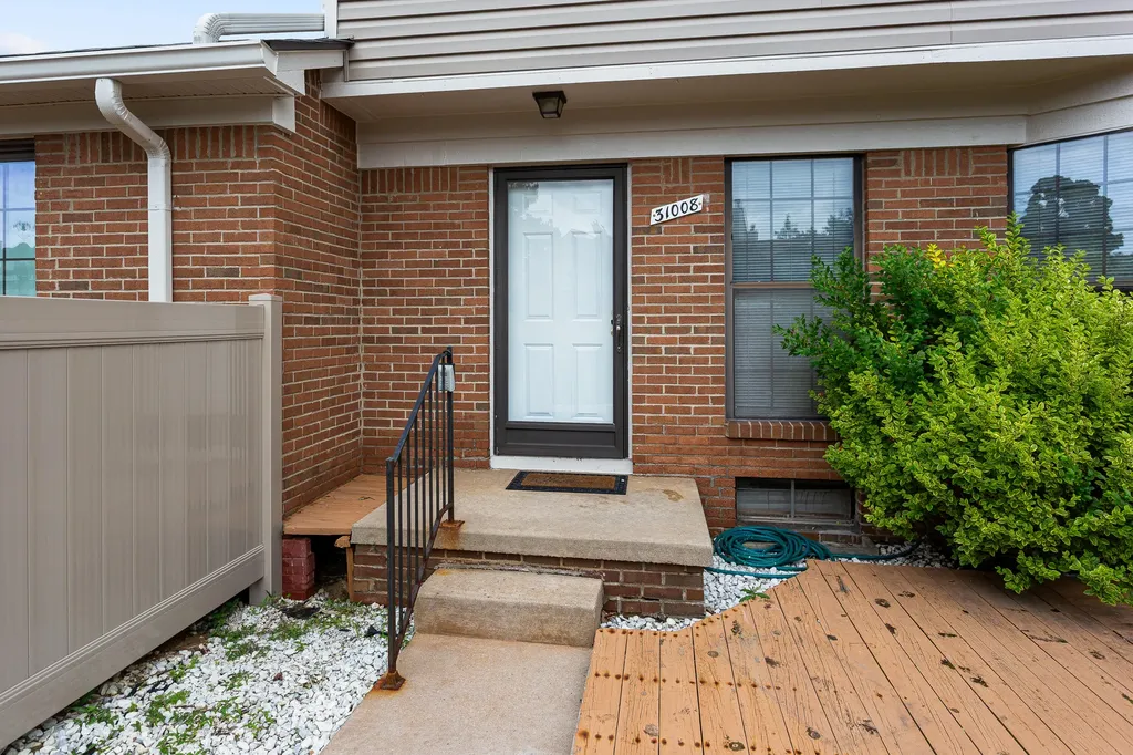 31008 Country Bluff Farmington Hills City MI 48331