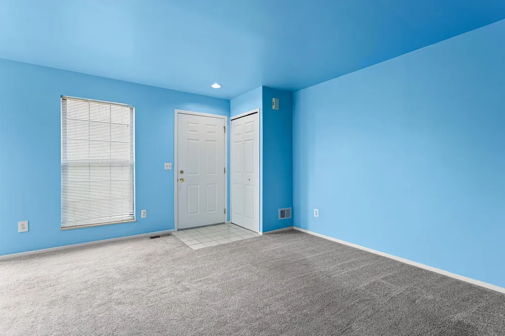 31008 Country Bluff Farmington Hills City MI 48331