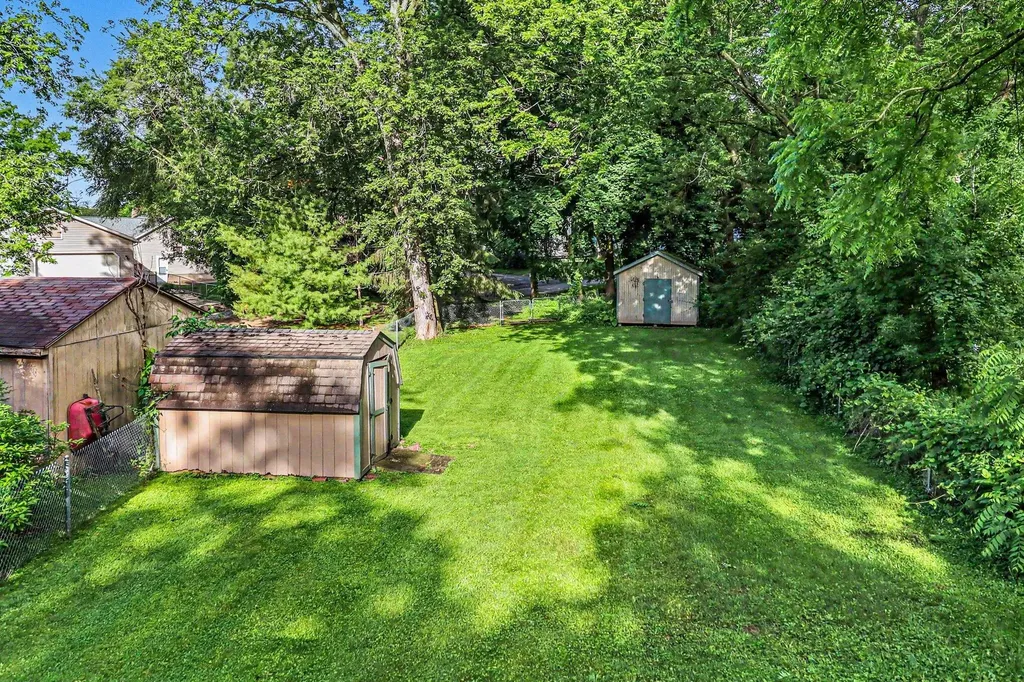 471 Elkinford Drive White Lake Charter Township MI 48383
