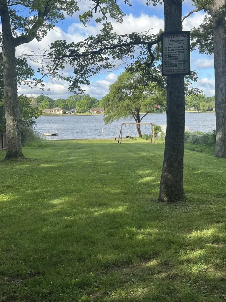 471 Elkinford Drive White Lake Charter Township MI 48383