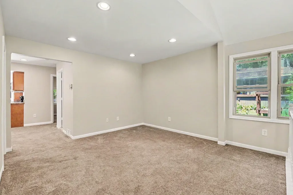 471 Elkinford Drive White Lake Charter Township MI 48383