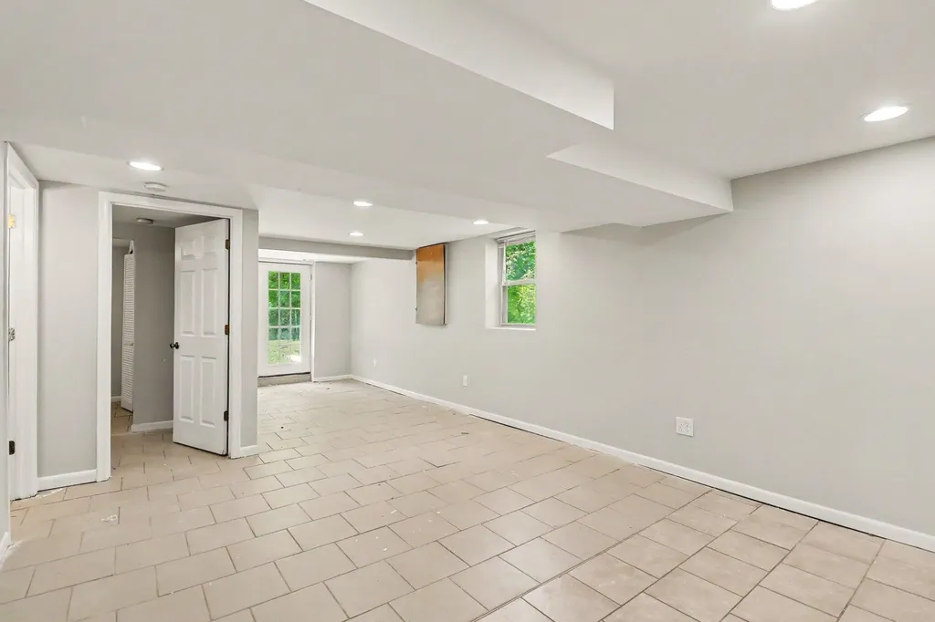 471 Elkinford Drive White Lake Charter Township MI 48383