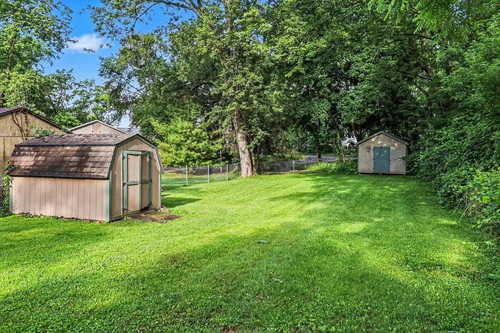 471 Elkinford Drive White Lake Charter Township MI 48383