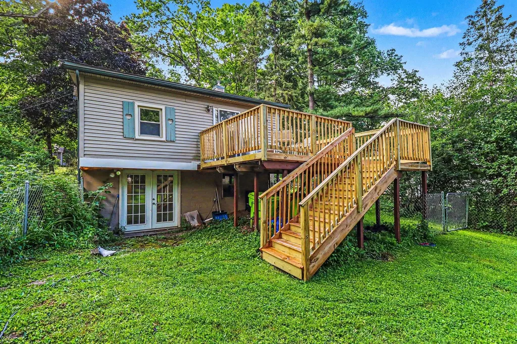 471 Elkinford Drive White Lake Charter Township MI 48383