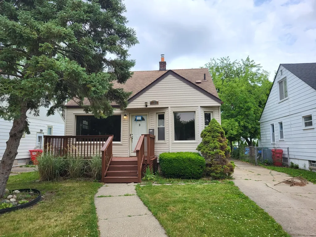 22820 Teppert Avenue Eastpointe City MI 48021