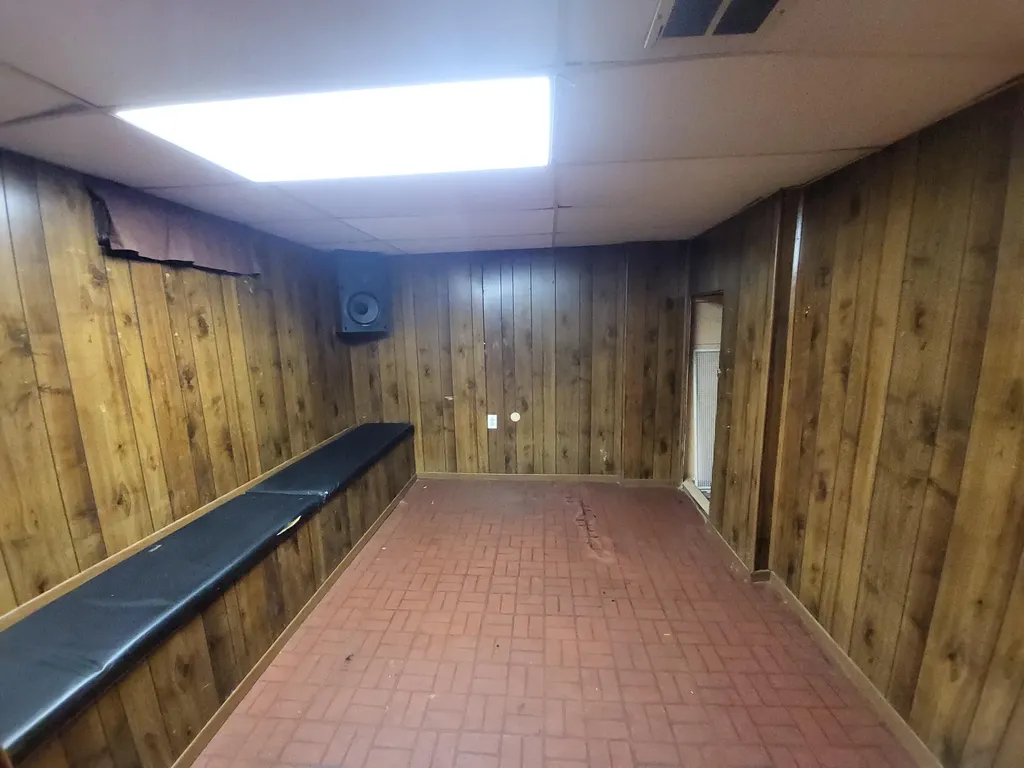 22820 Teppert Avenue Eastpointe City MI 48021