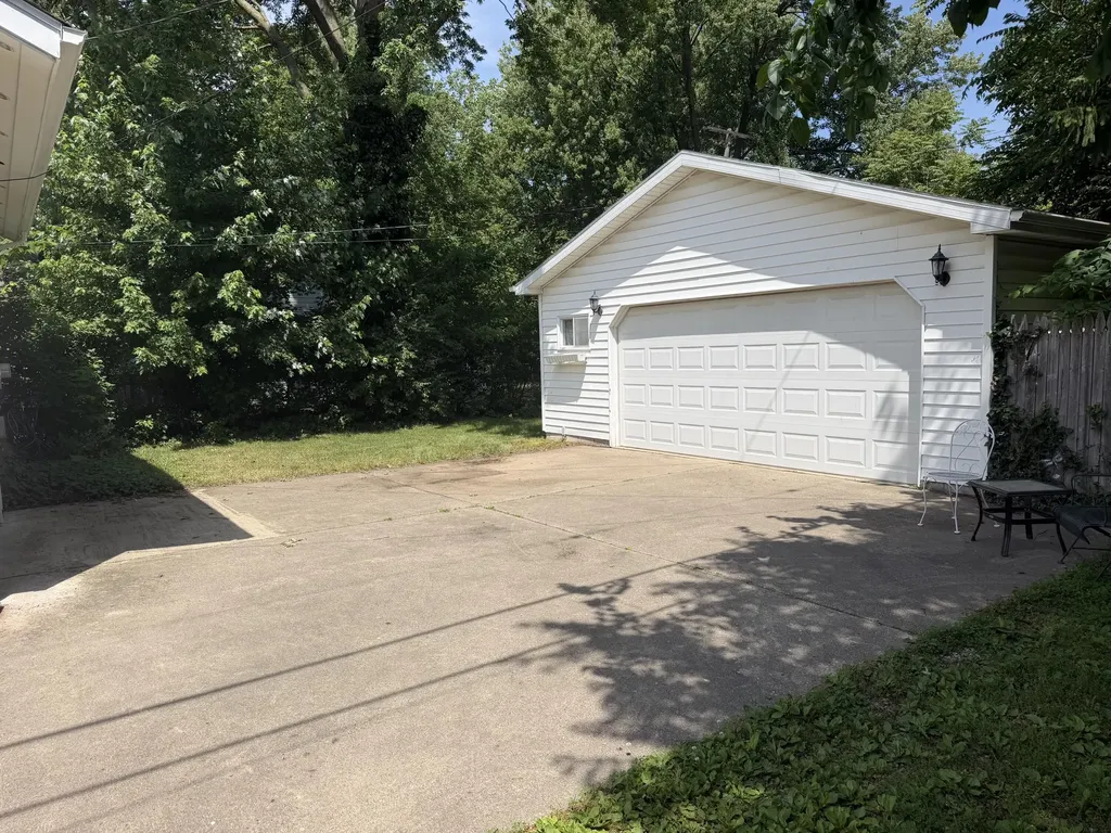 331 Spink Avenue Milan City MI 48160