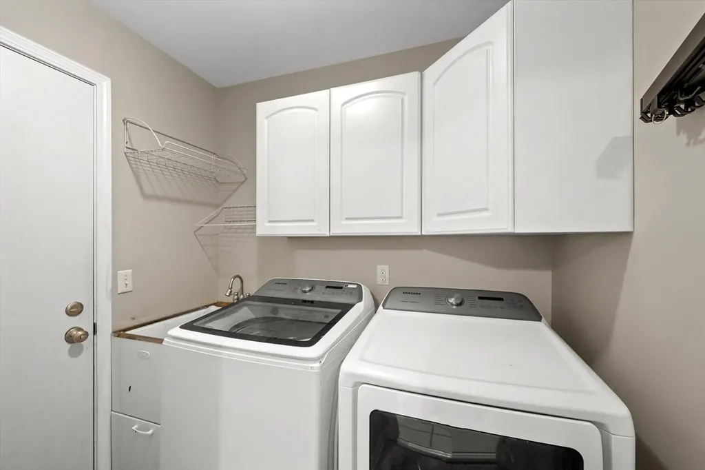 3077 Turnberry Lane Ann Arbor City MI 48108