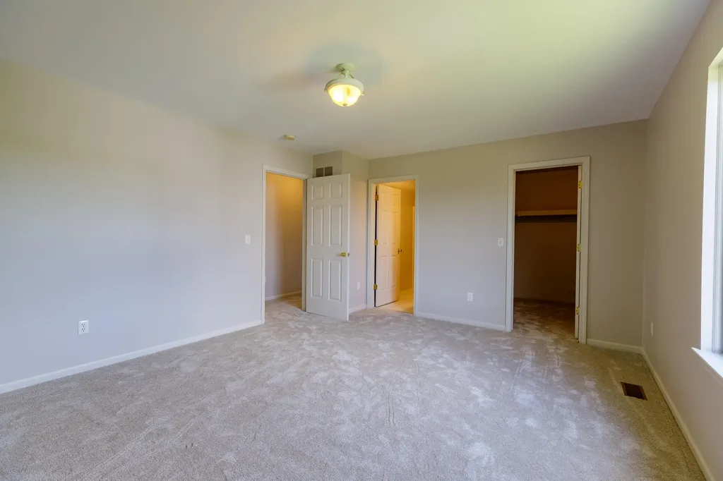 33738 Elmira Court Livonia City MI 48150