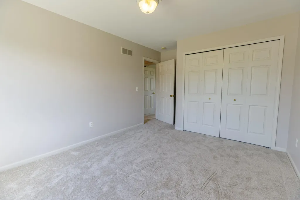 33738 Elmira Court Livonia City MI 48150