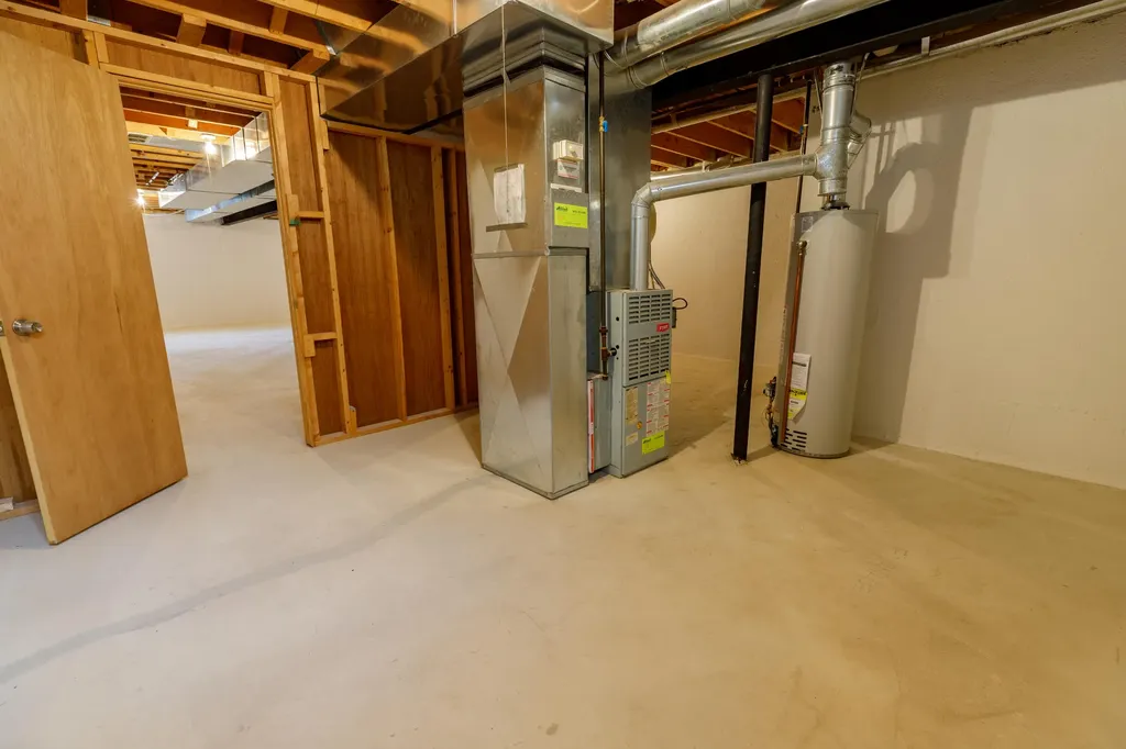 33738 Elmira Court Livonia City MI 48150