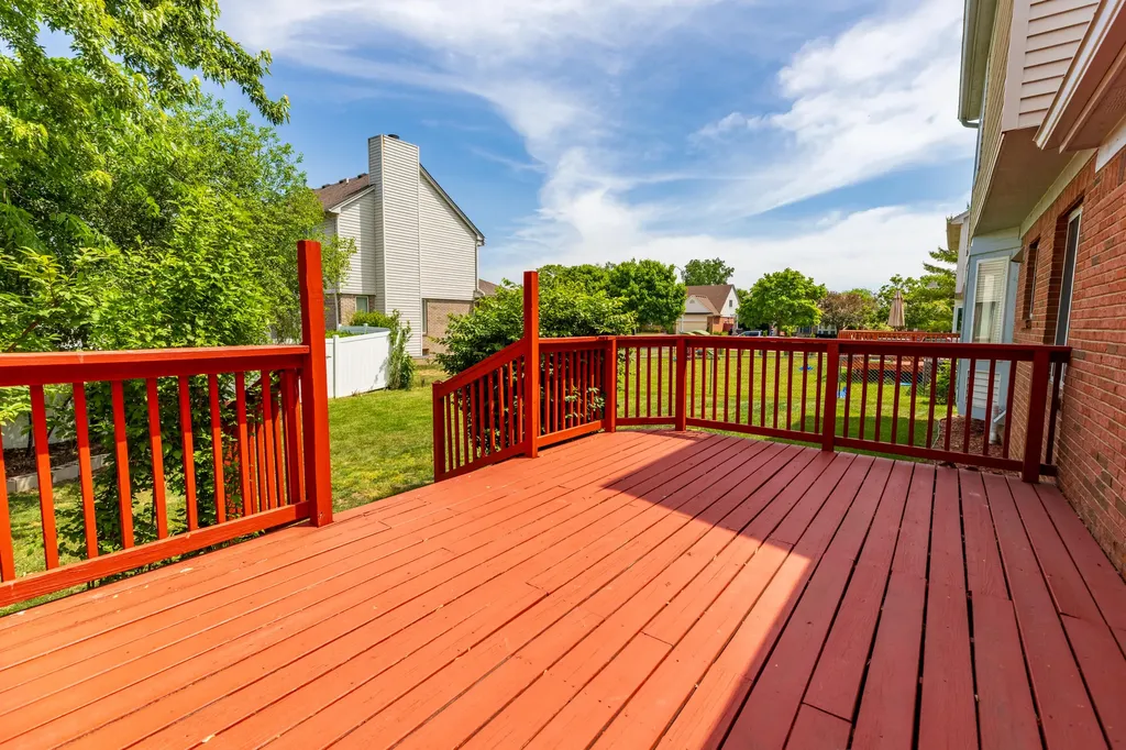 33738 Elmira Court Livonia City MI 48150