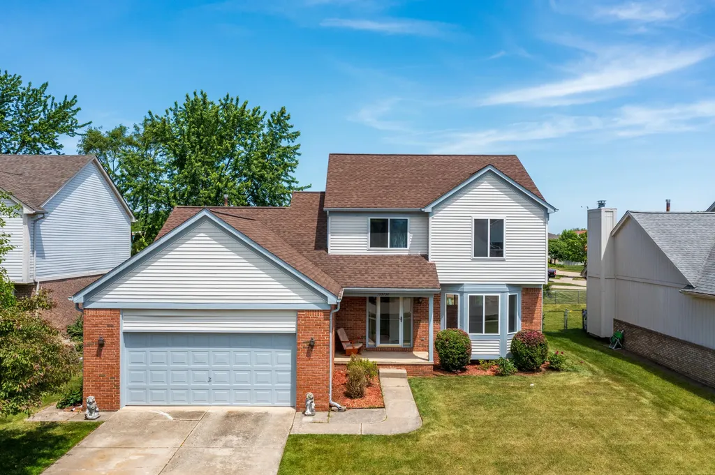 33738 Elmira Court Livonia City MI 48150