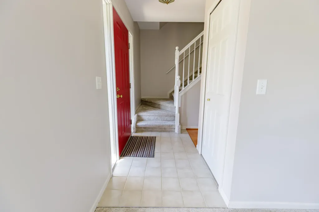 33738 Elmira Court Livonia City MI 48150