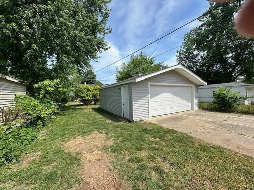 18450 N Olympia Redford Charter Township MI 48240