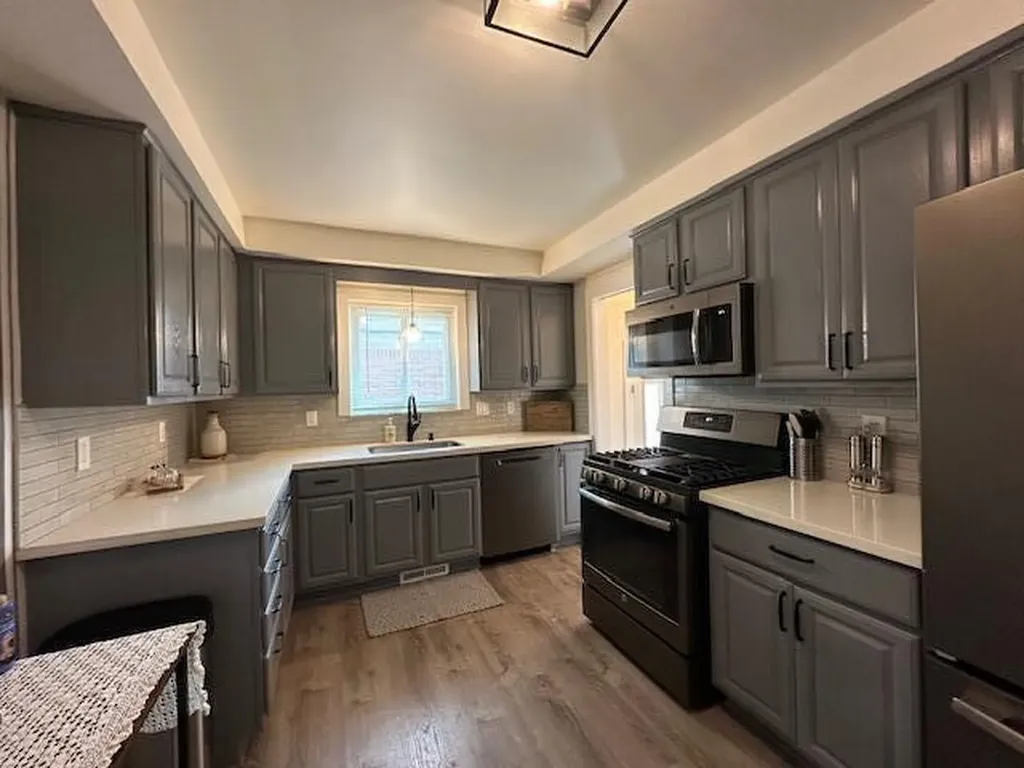 18450 N Olympia Redford Charter Township MI 48240