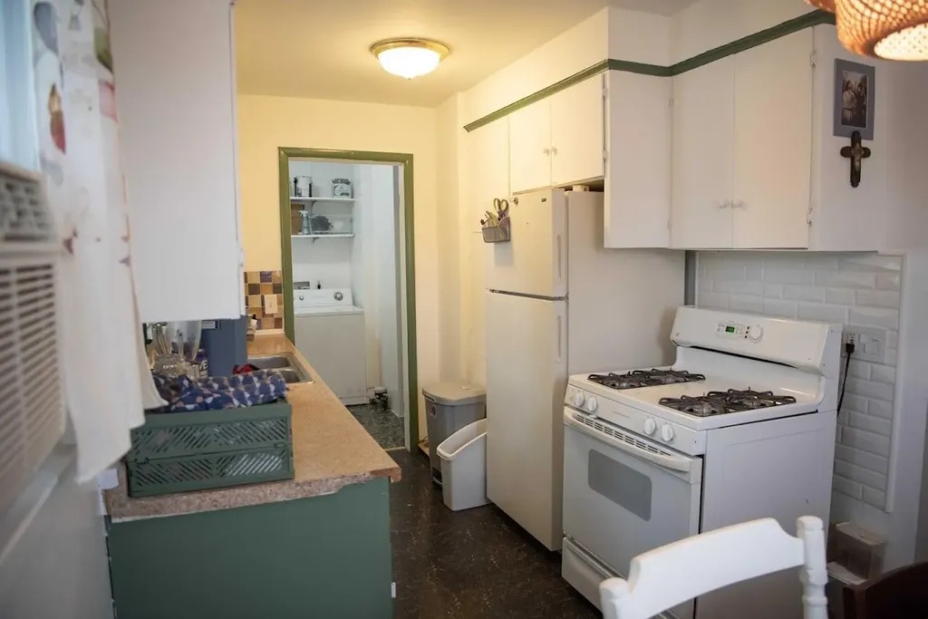 3213 Sheridan Avenue Saginaw City MI 48601