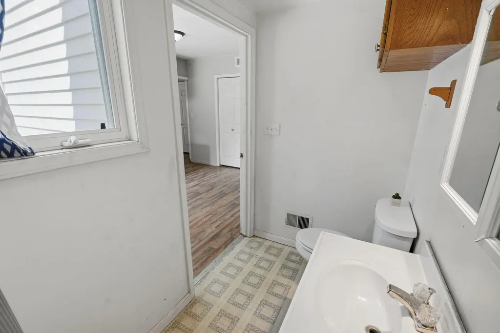 9050 Almena Drive Oshtemo Charter Township MI 49009