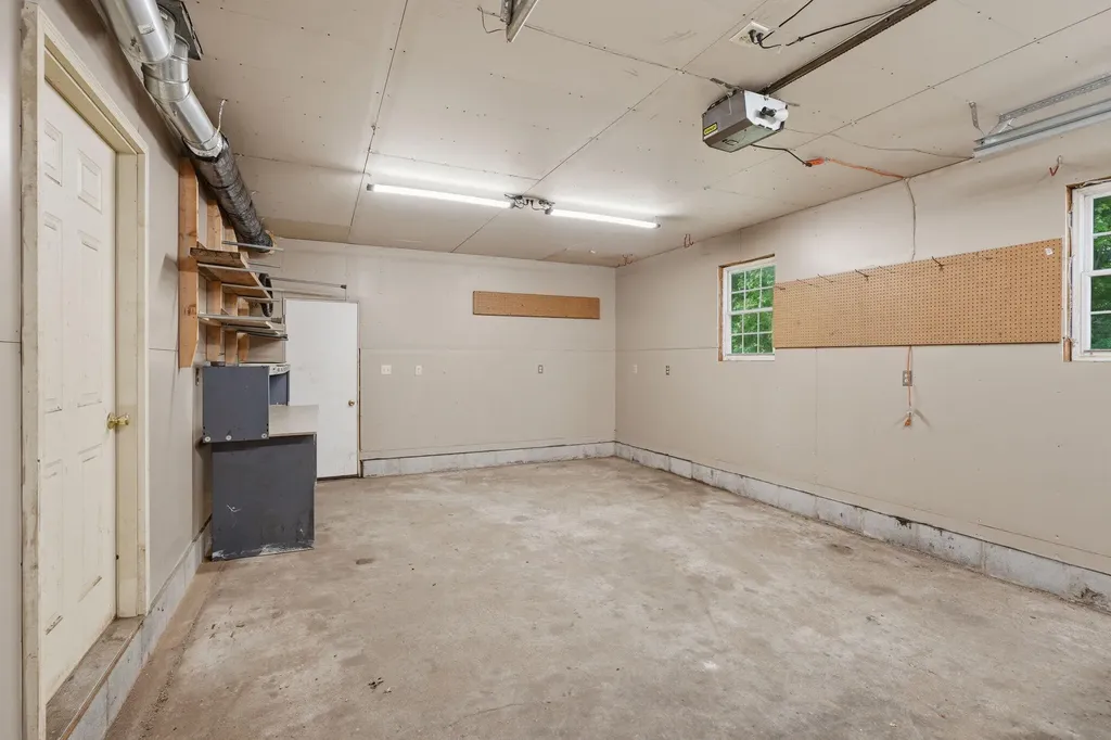 9050 Almena Drive Oshtemo Charter Township MI 49009
