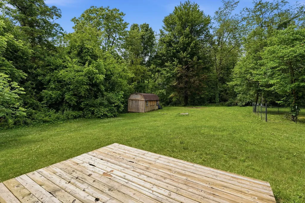9050 Almena Drive Oshtemo Charter Township MI 49009