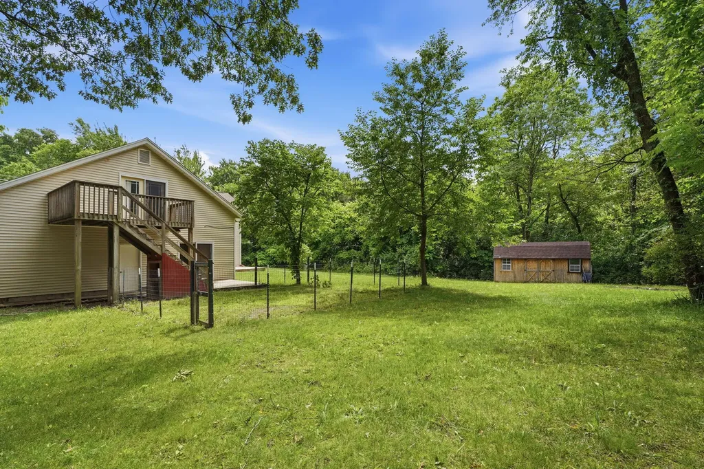 9050 Almena Drive Oshtemo Charter Township MI 49009