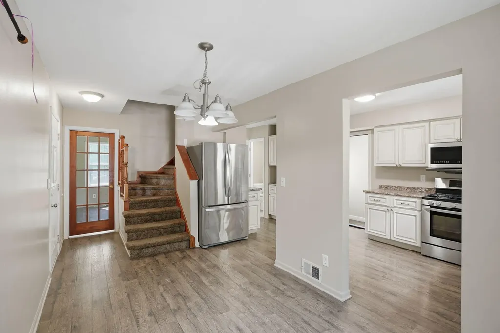 9050 Almena Drive Oshtemo Charter Township MI 49009