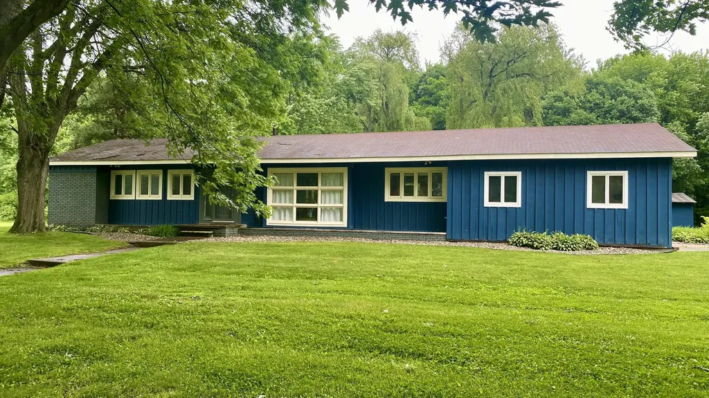 641 Tracey Lane Brighton Township MI 48114