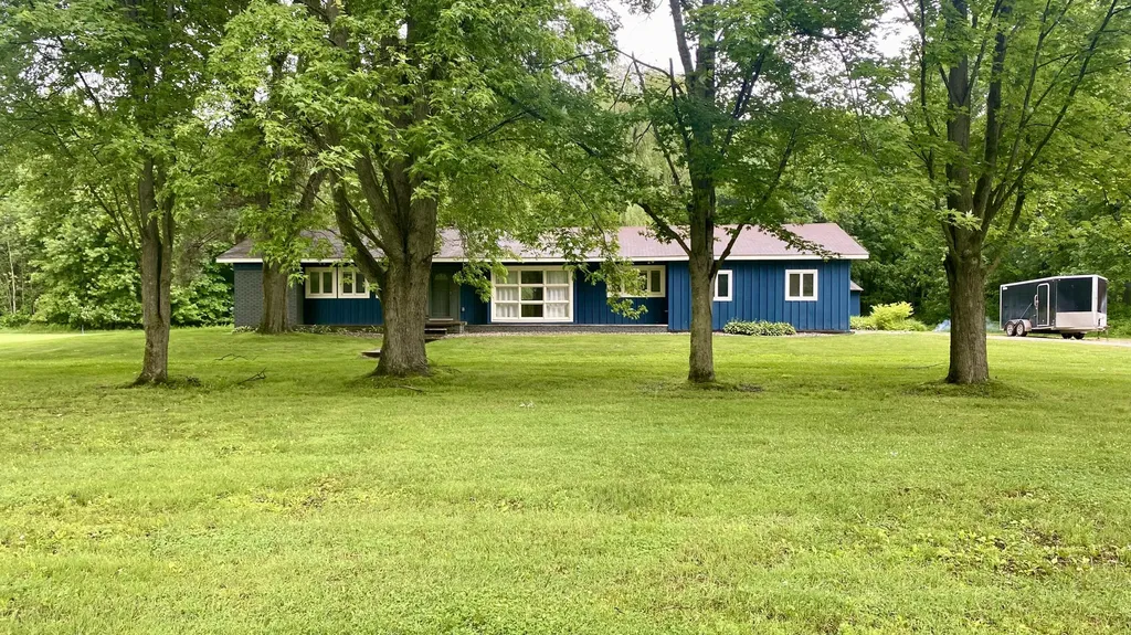 641 Tracey Lane Brighton Township MI 48114