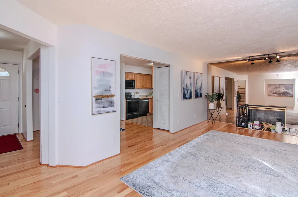 1325 Chartwell Carriage Way S East Lansing City MI 48823