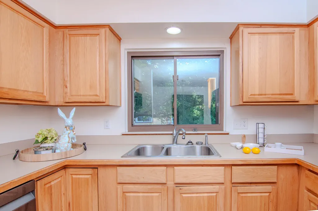 1325 Chartwell Carriage Way S East Lansing City MI 48823